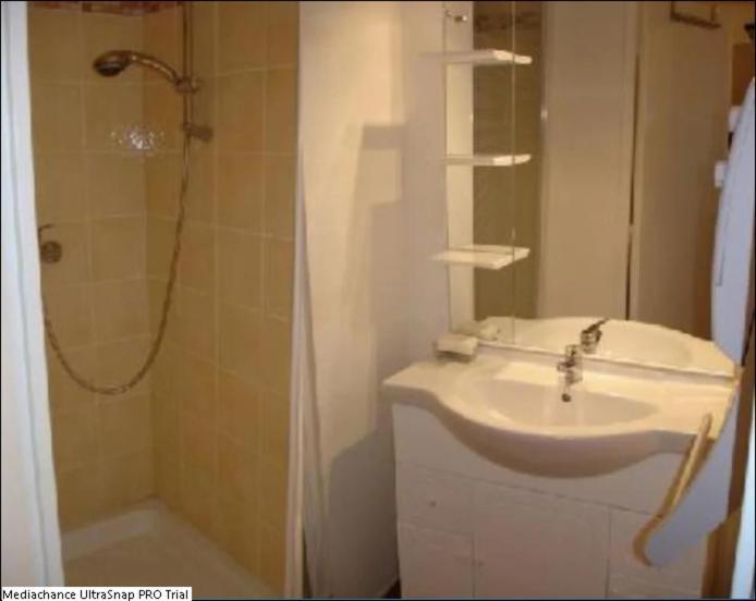 Apartament A Les Angles - Balcons Du Pla Del Mir المظهر الخارجي الصورة